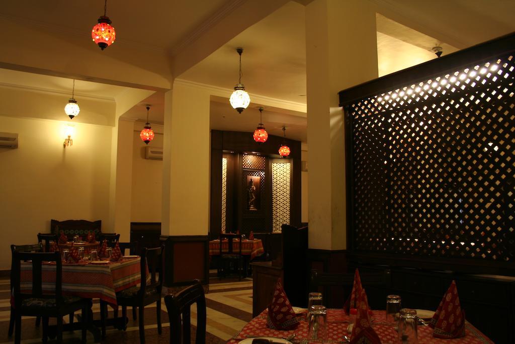 Hotel Pratap Palace Chittorgarh Pokoj fotografie